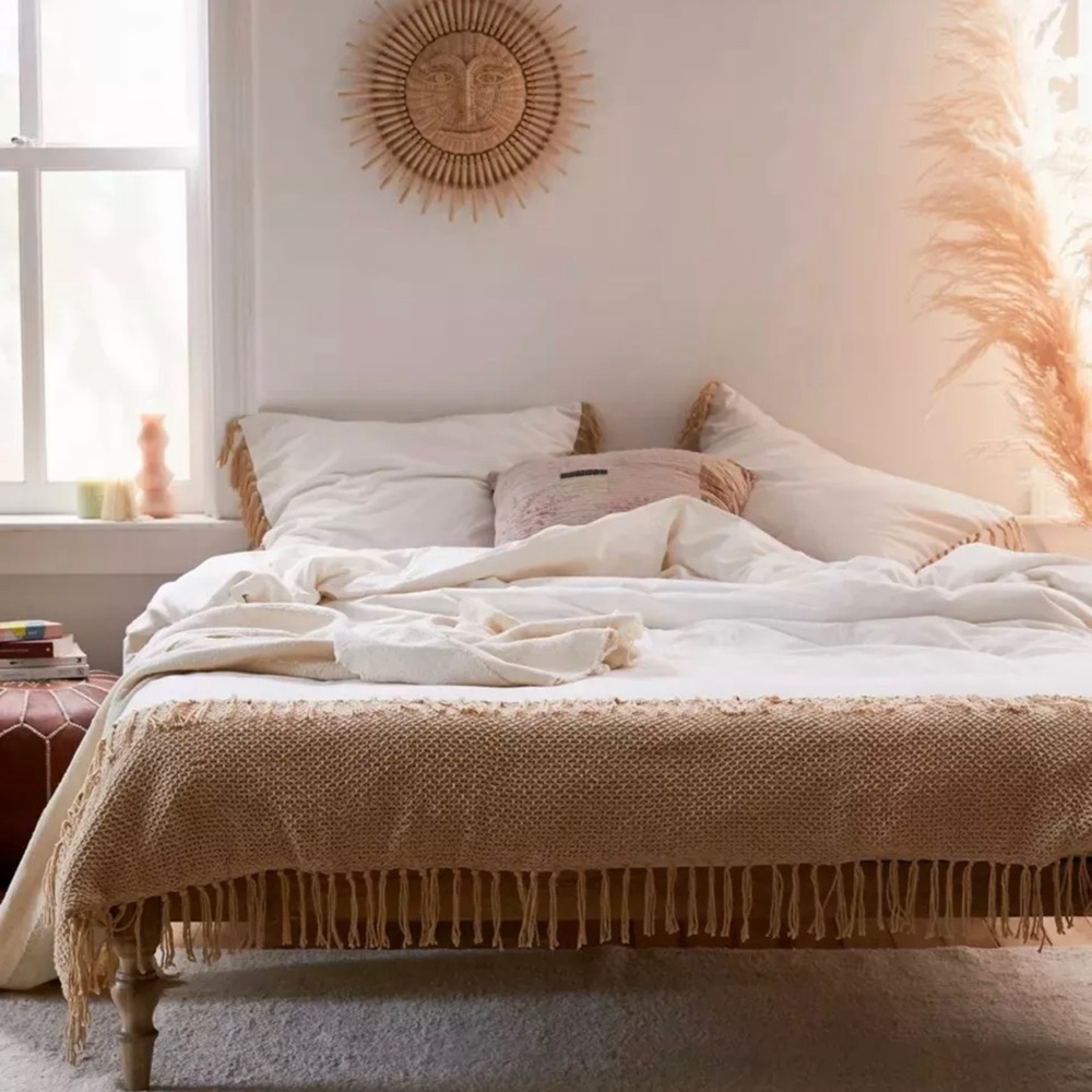 New Urban Outfitters Zahara Crochet Duvet Cover - Picture 1 of 5
